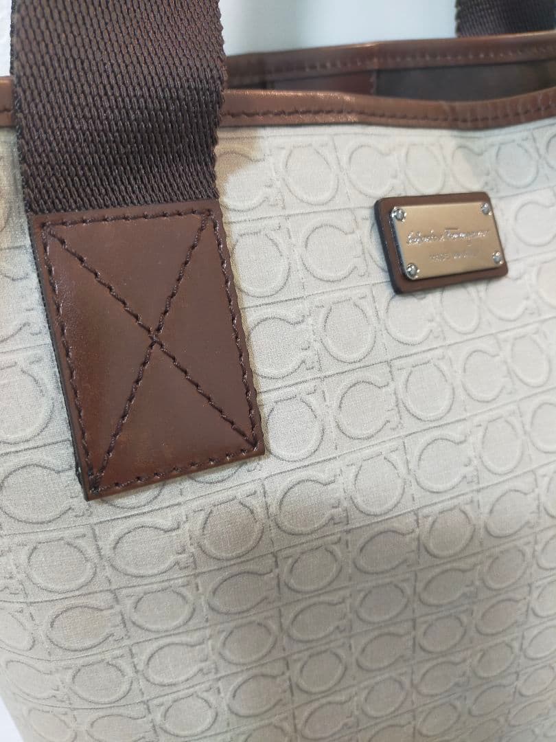 Ferragamo トートバッグ ベージュ