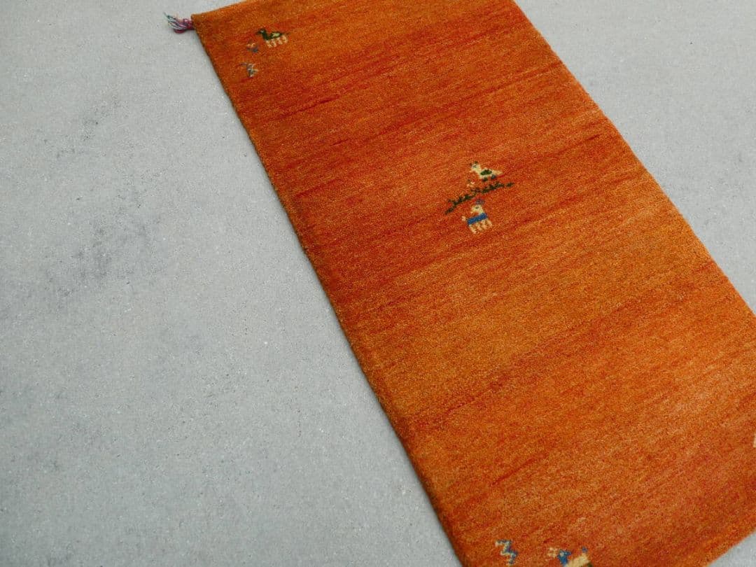 利益還元祭　141×72cm　ギャッベ　ペルシャ絨毯　手織り