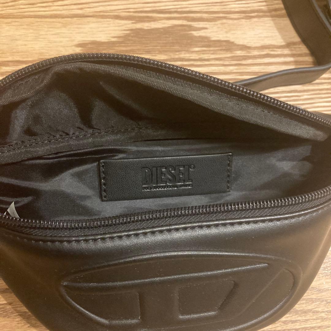 DIESEL ブラック ボディバッグ