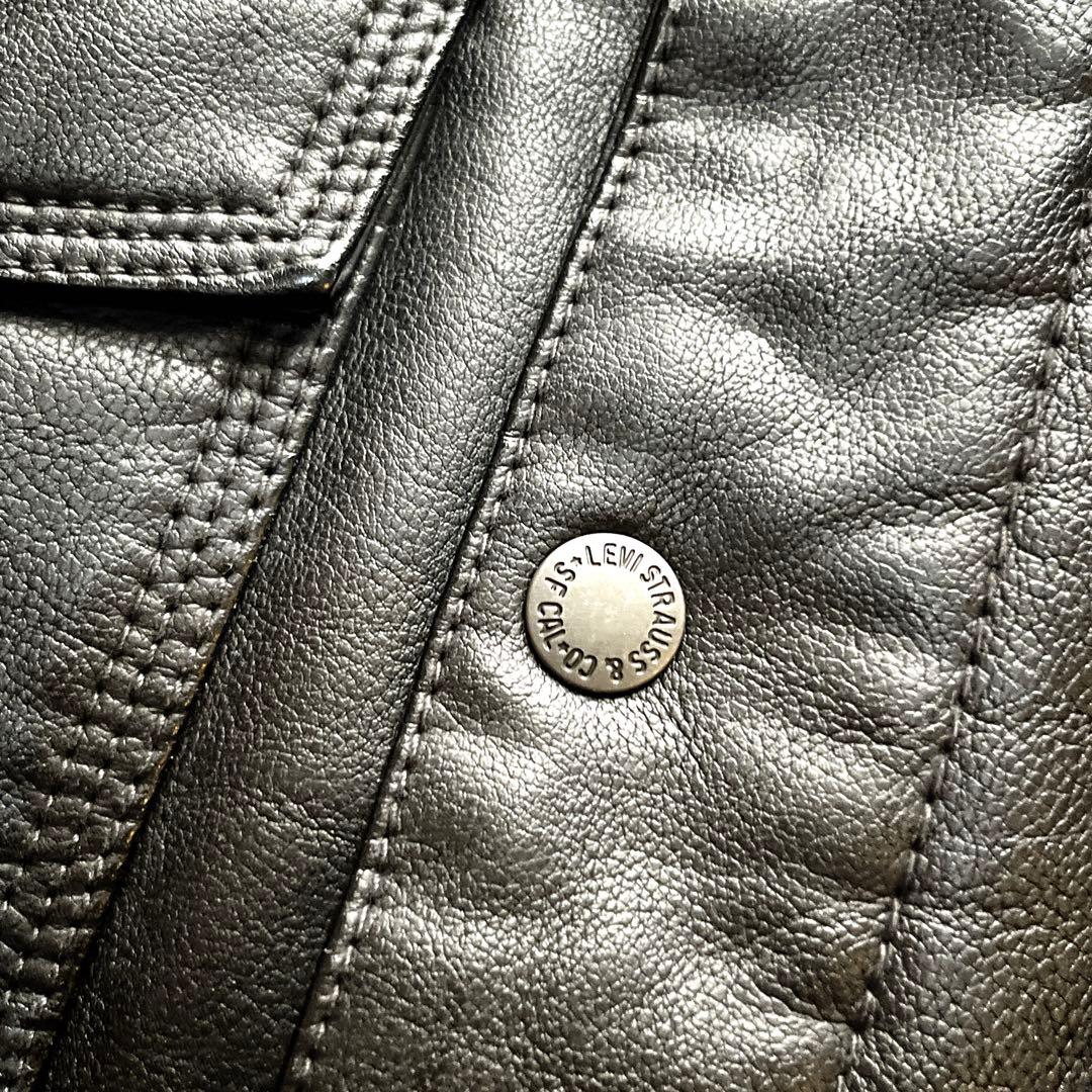 希少極美品　襟ボア　LEVI’Sフェイクレザージャケット トラッカージャケット
