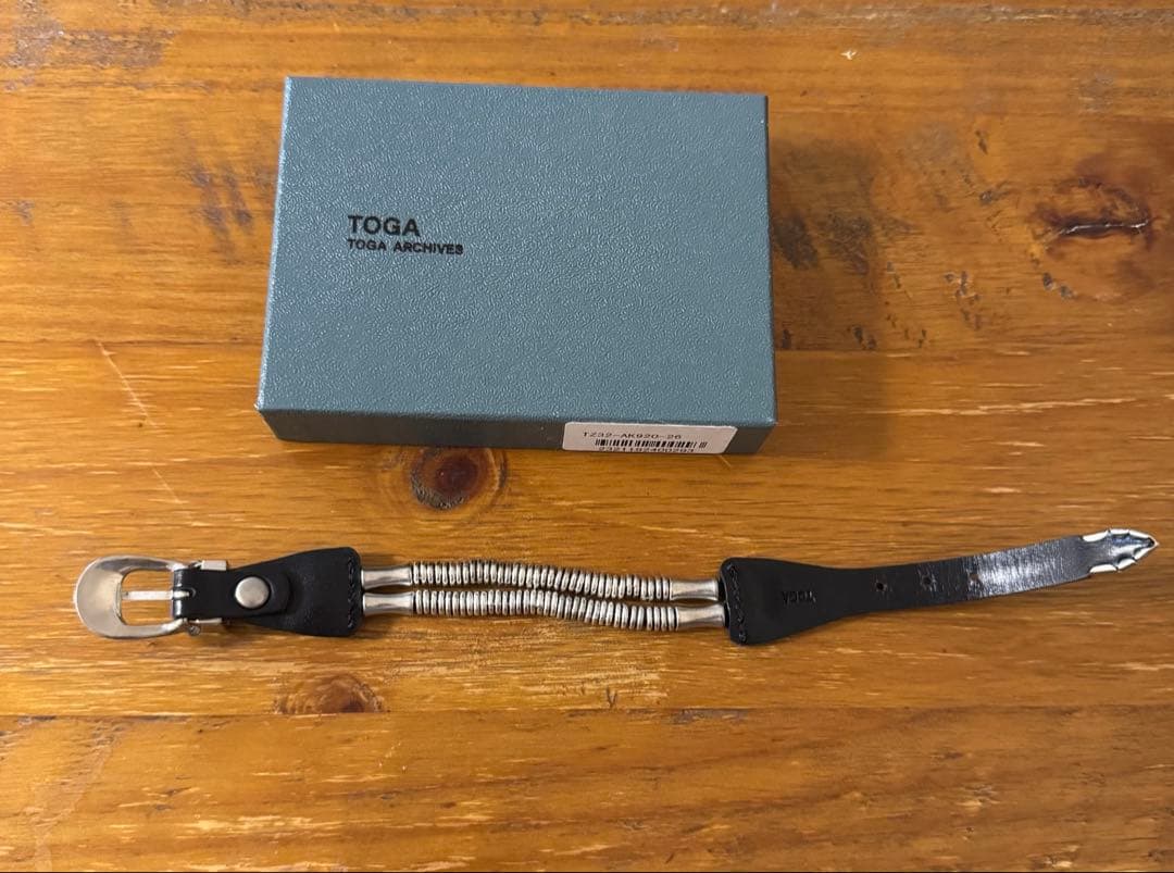 ぶ*ん様 TOGA ARCHIVESトーガアーカイブス ビーズレザーバングル ブ