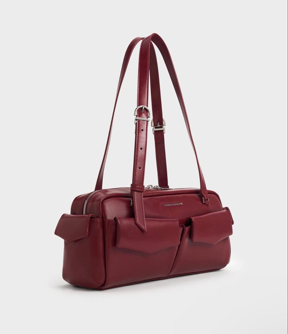 【新品未使用】Charles&Keithマルチポケットショルダーバッグボルドー