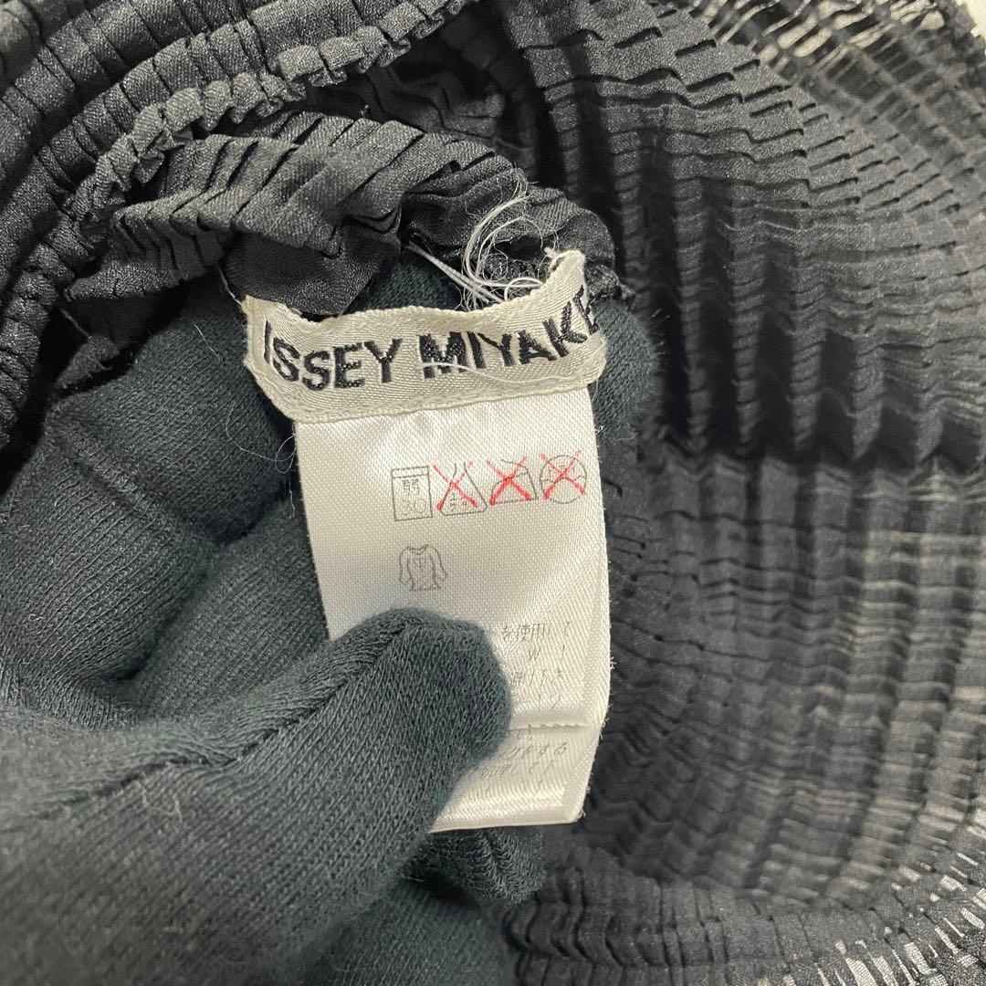 美品 ISSEY MIYAKE イッセイミヤケ トップスM　IM82-FJ504