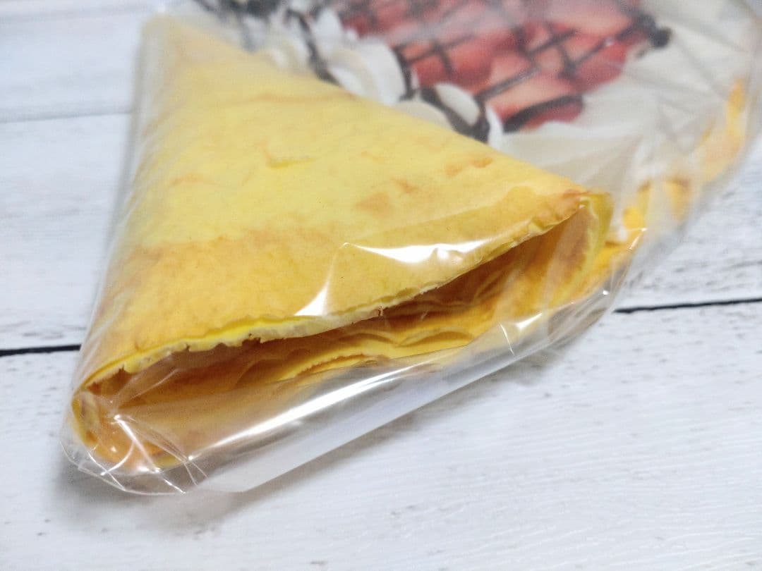食品サンプル まいづる ストロベリーチョコクレープ