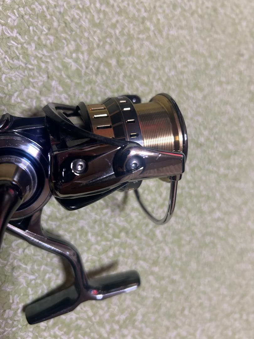 18イグジスト　LT2500S SLPスプールハンドル