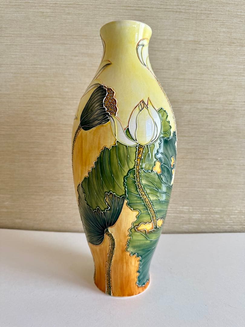【新品】Minh Long I 蓮の花柄 陶磁器花瓶 ベトナム製 限定品ミンロン