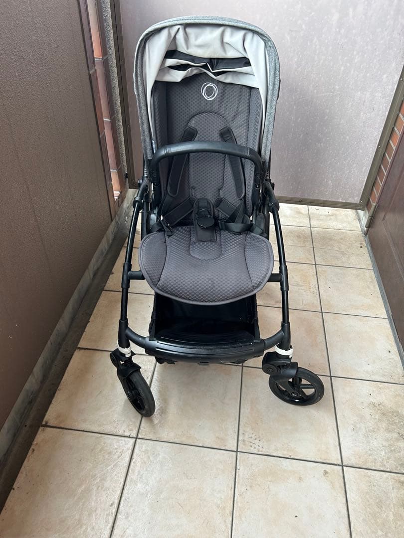bugaboo bee6 バガブービー6 ベビーカー　自立しません