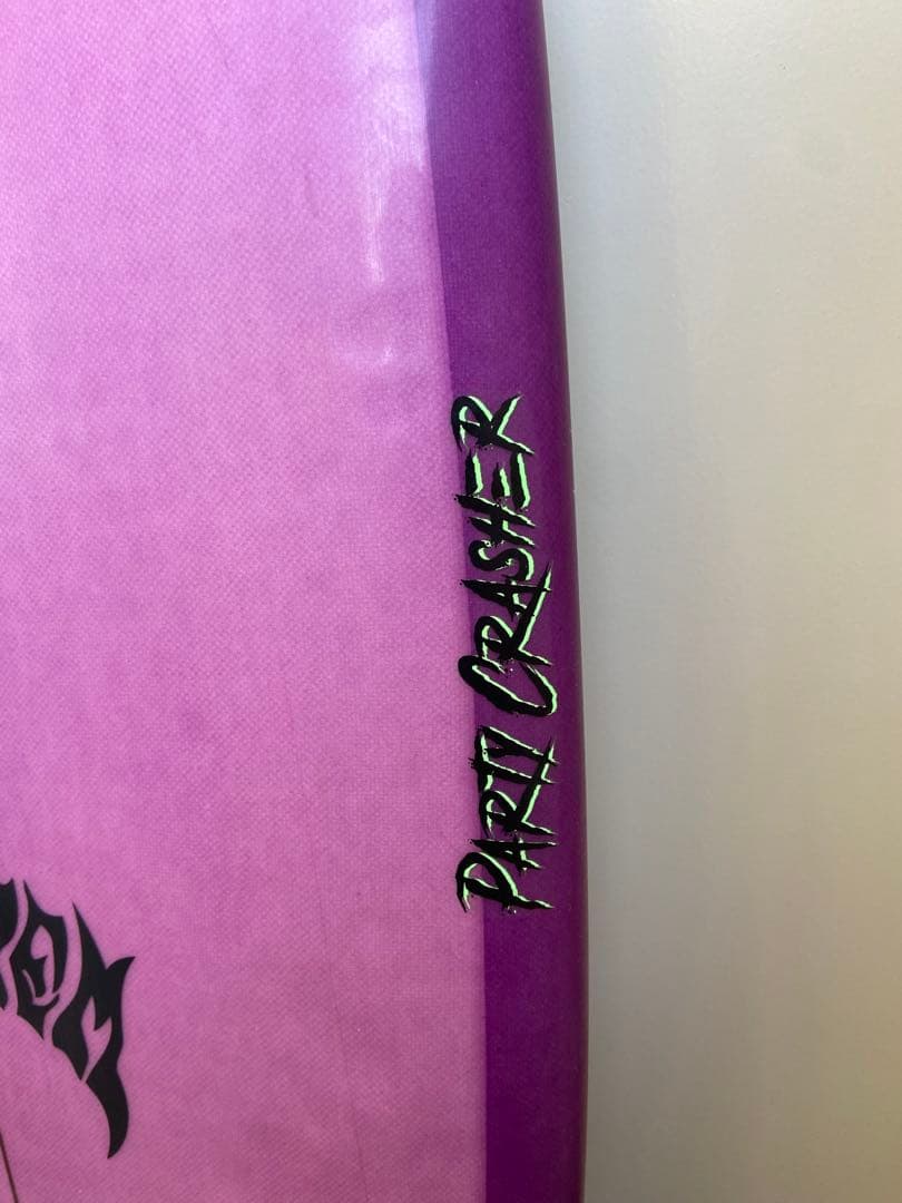 lost surfboard パーティークラッシャー