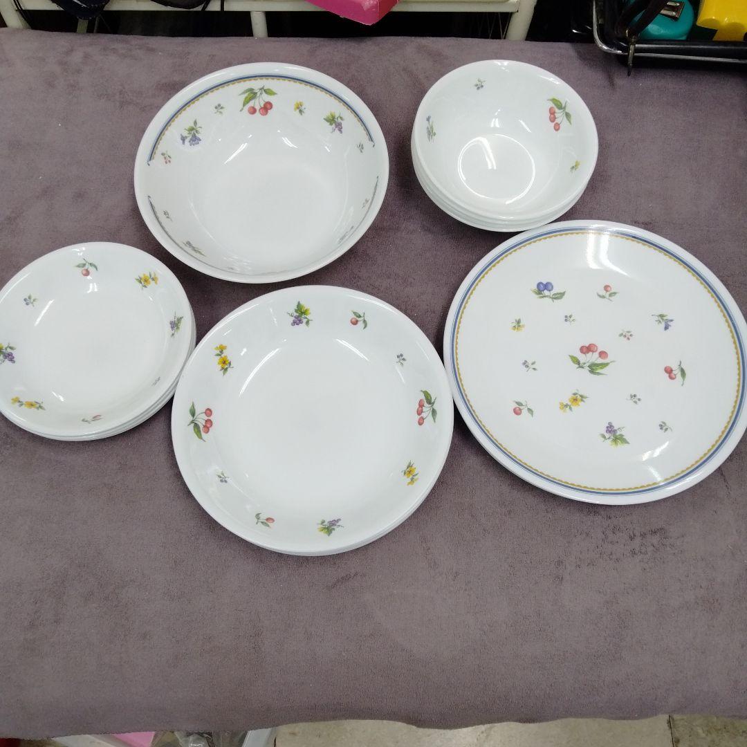 コレール 花柄食器セット 中皿 大皿 サラダボール 平皿20点