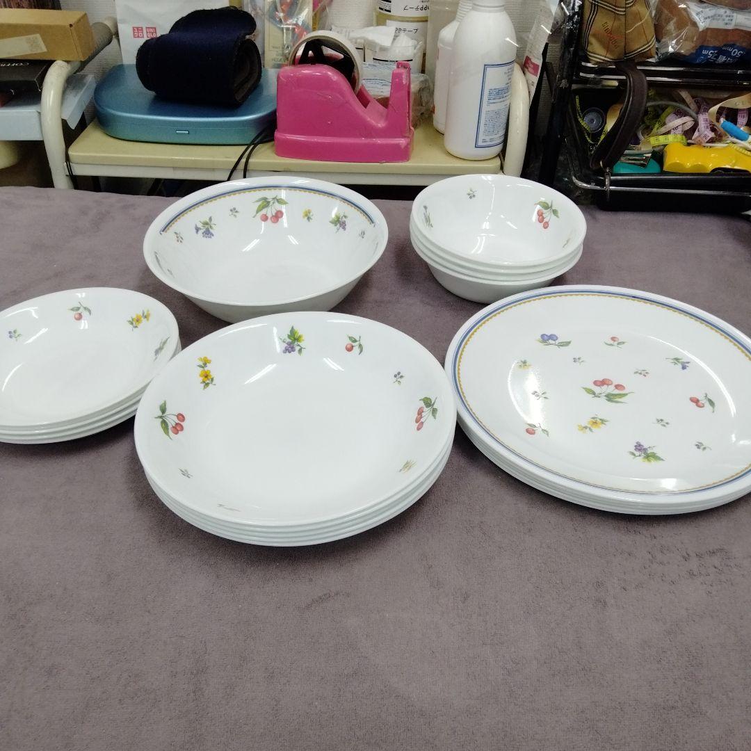 コレール 花柄食器セット 中皿 大皿 サラダボール 平皿20点