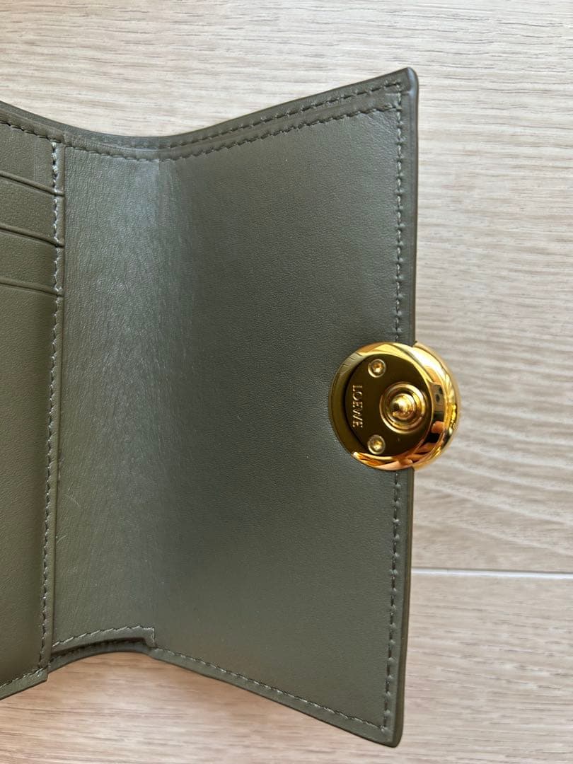 【美品】LOEWE三つ折り財布