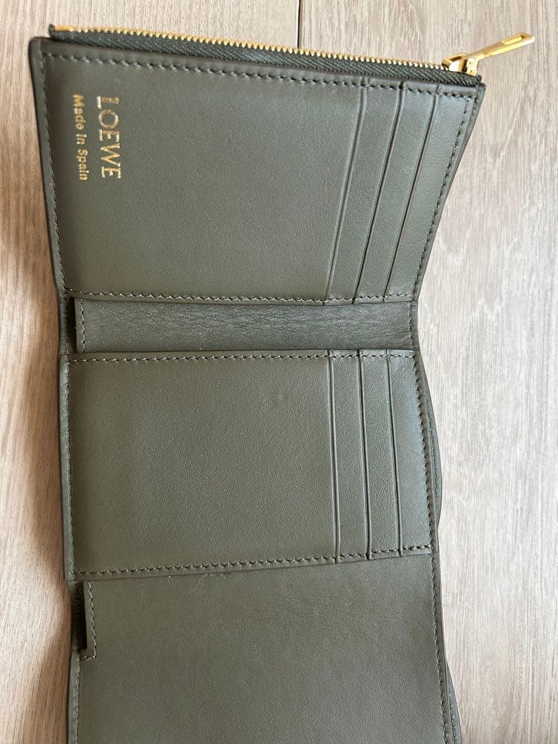【美品】LOEWE三つ折り財布