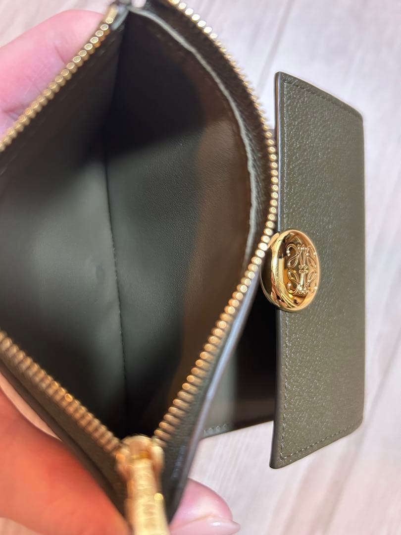 【美品】LOEWE三つ折り財布