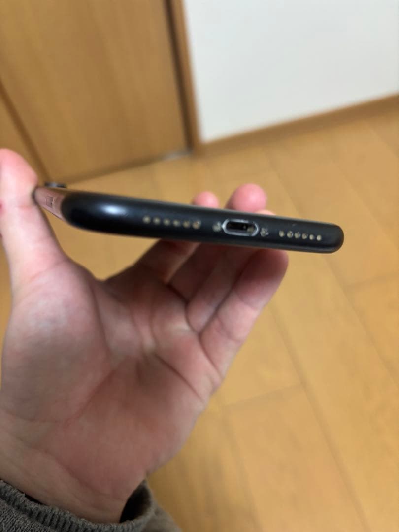 Apple iPhone XR 128GB ブラック 画面にひびあり
