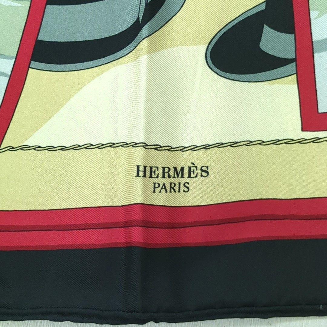 HERMES エルメス 100% シルク スカーフ フランス製【未使用に近い】