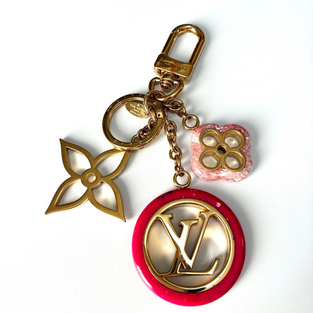 美品☆ルイヴィトン キーホルダー ピンク キーホルダー バッグチャーム LVロゴ