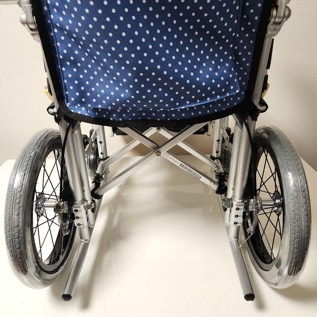 日進医療器　介助用　多機能　超軽量　ノーパンクタイヤ　車椅子　NAH-U7