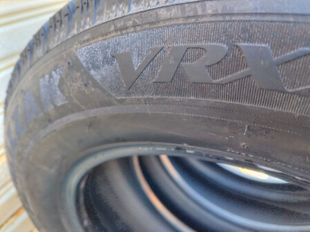 ブリザック VRX2 225/60R17 2022年製 残溝8mm