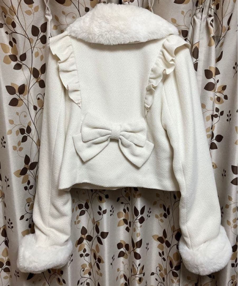 NOEMIE（ノエミー）♡ふわふわファー襟付きショートコート アイボリー 量産型