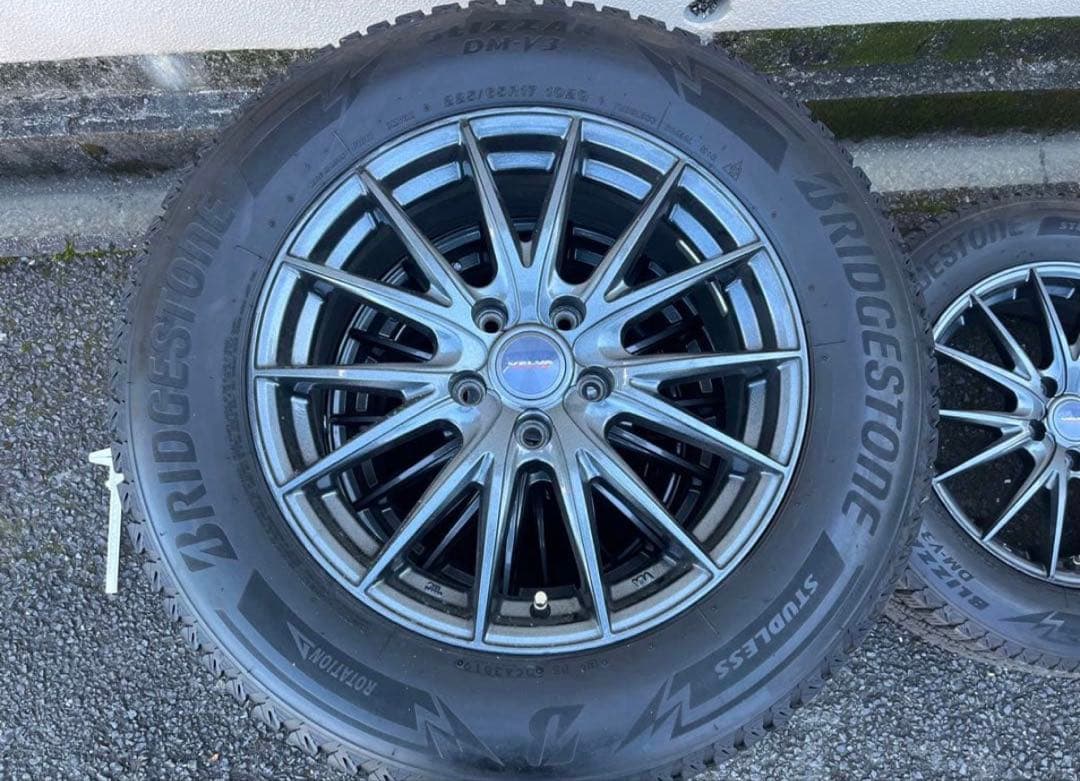 ブリヂストン DM-V3 スタッドレスホイールセット 225/65R17 送料別