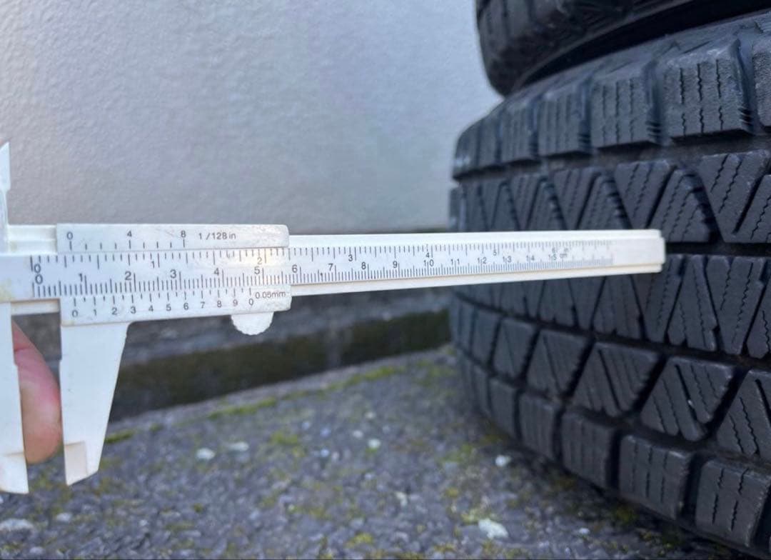ブリヂストン DM-V3 スタッドレスホイールセット 225/65R17 送料別