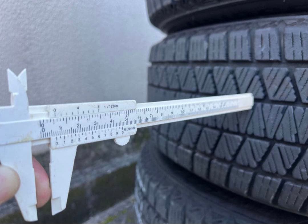 ブリヂストン DM-V3 スタッドレスホイールセット 225/65R17 送料別