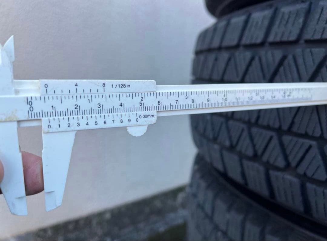 ブリヂストン DM-V3 スタッドレスホイールセット 225/65R17 送料別