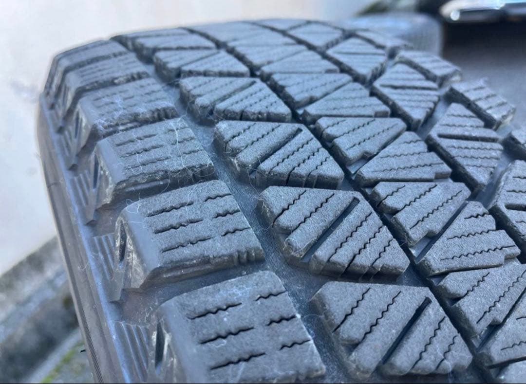 ブリヂストン DM-V3 スタッドレスホイールセット 225/65R17 送料別