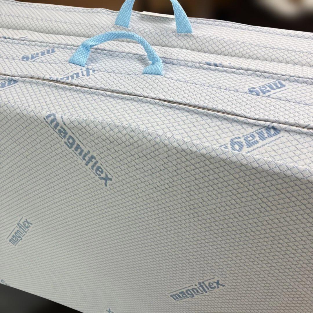 マニフレックス　ＤＤウィング シングル　三つ折りマットレス　イタリア製
