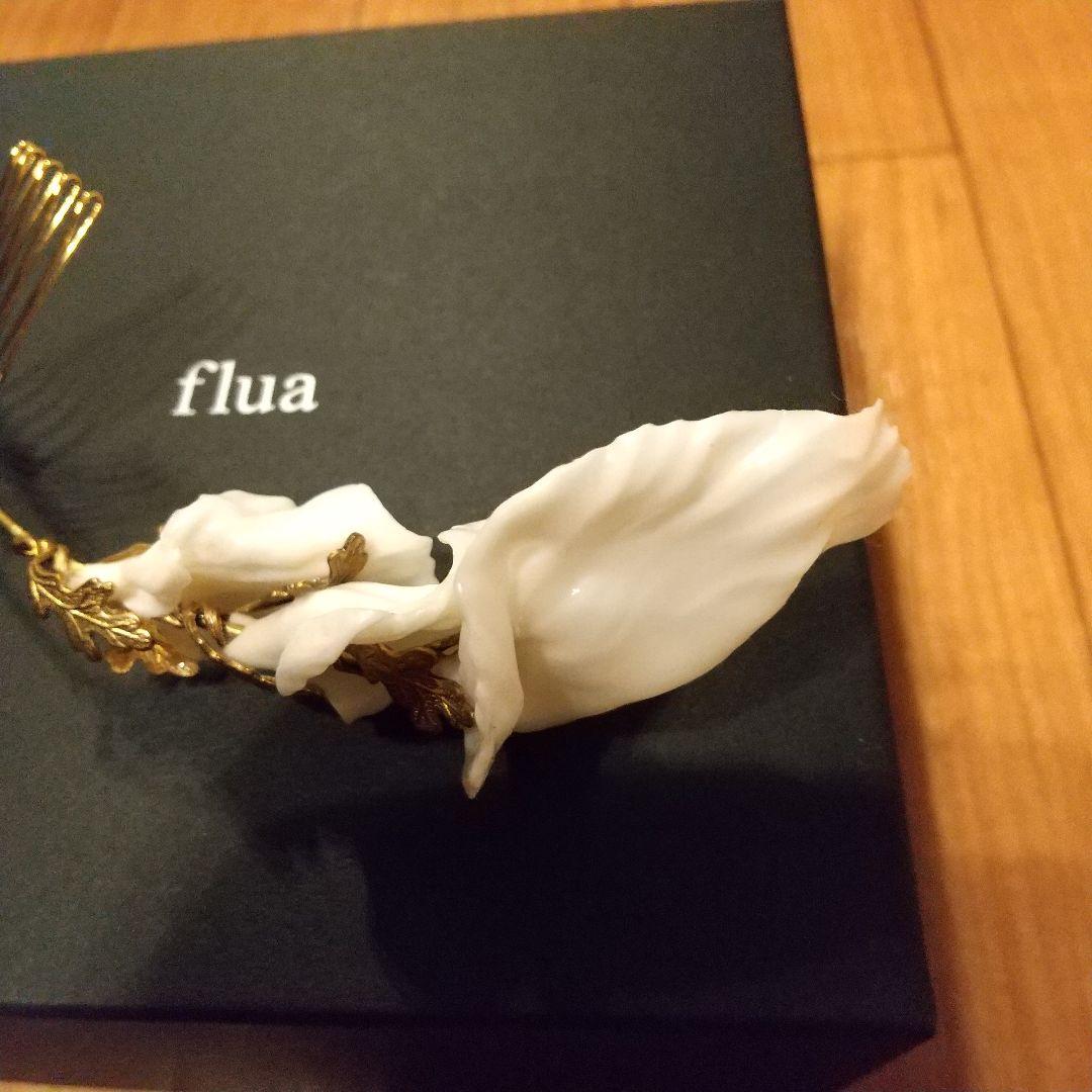flua flower haired ブライダル　ヘアアクセサリー ヘッドドレス