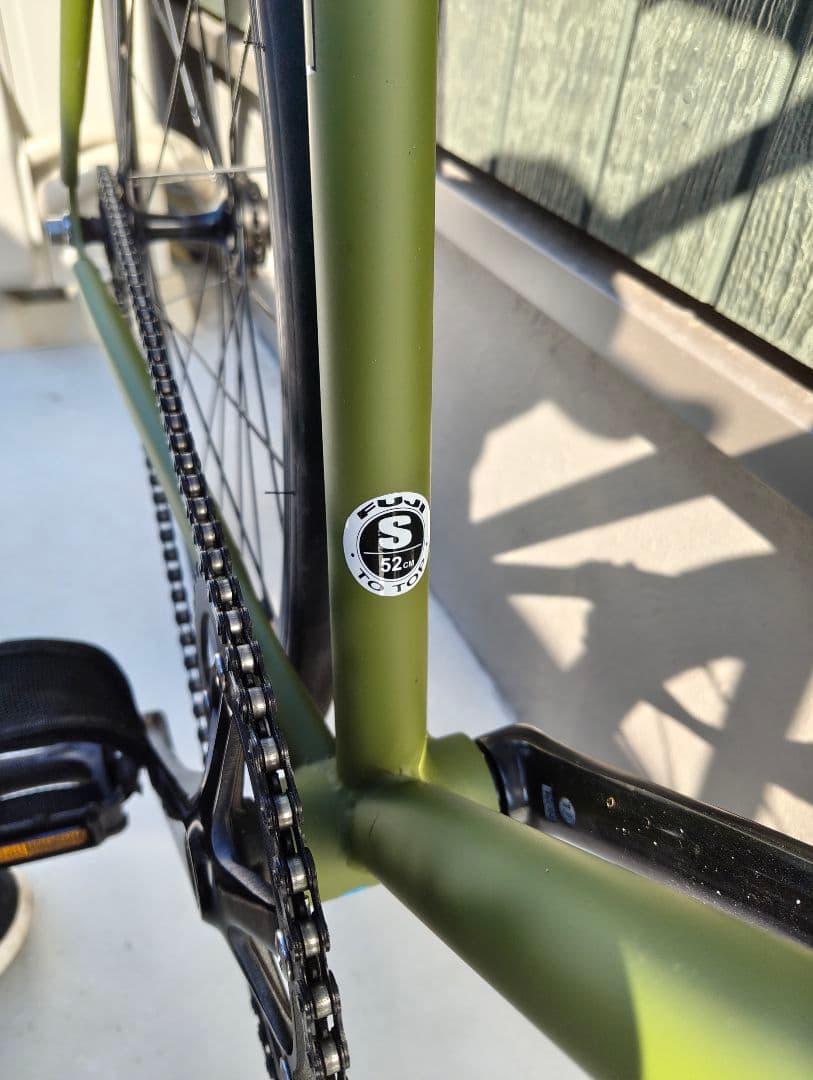 フジ　フェザー　マットカーキー