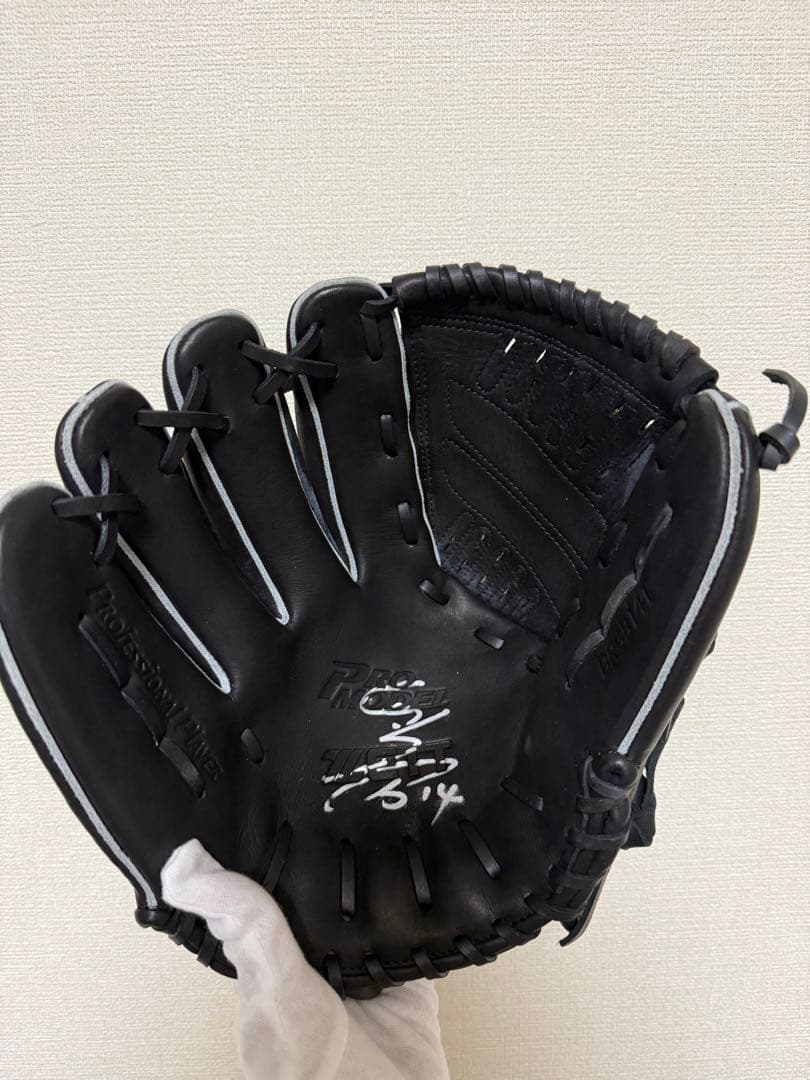 元阪神タイガース 14 能見篤史投手 直筆サイングローブ