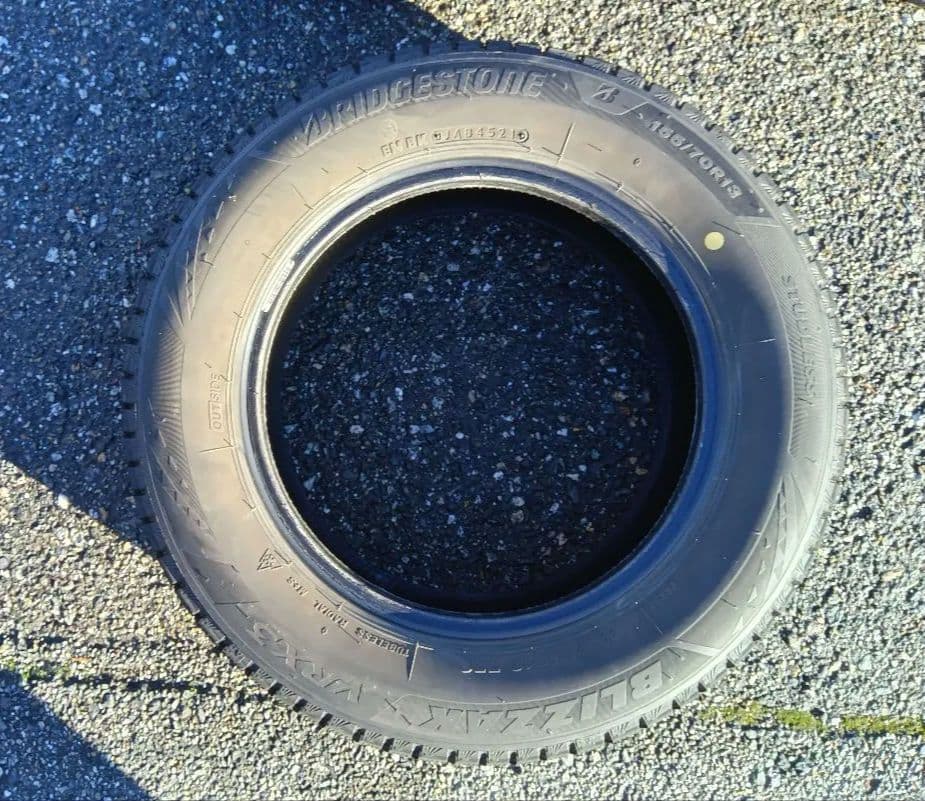 【送料込み】ブリヂストン VRX3 スタッドレス 155/70R13