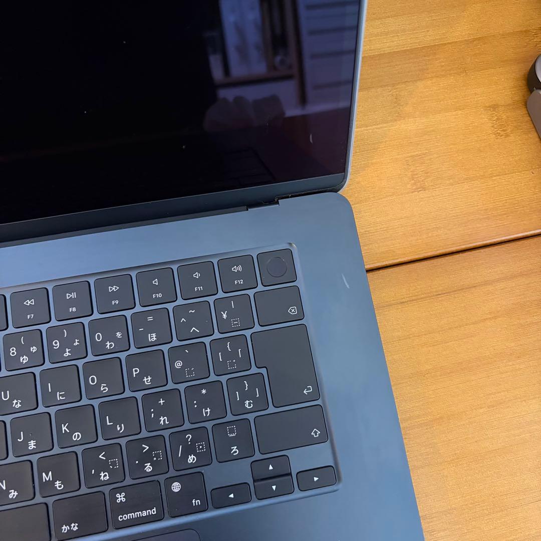 【スタンド付】MacBook Air 15インチ M2 8GB/256GB