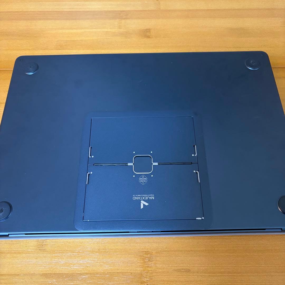 【スタンド付】MacBook Air 15インチ M2 8GB/256GB