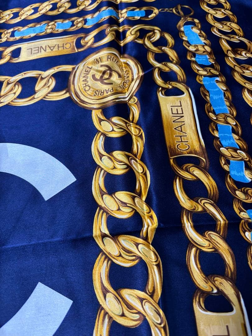 シャネル　CHANEL スカーフ　ココマーク　チェーン