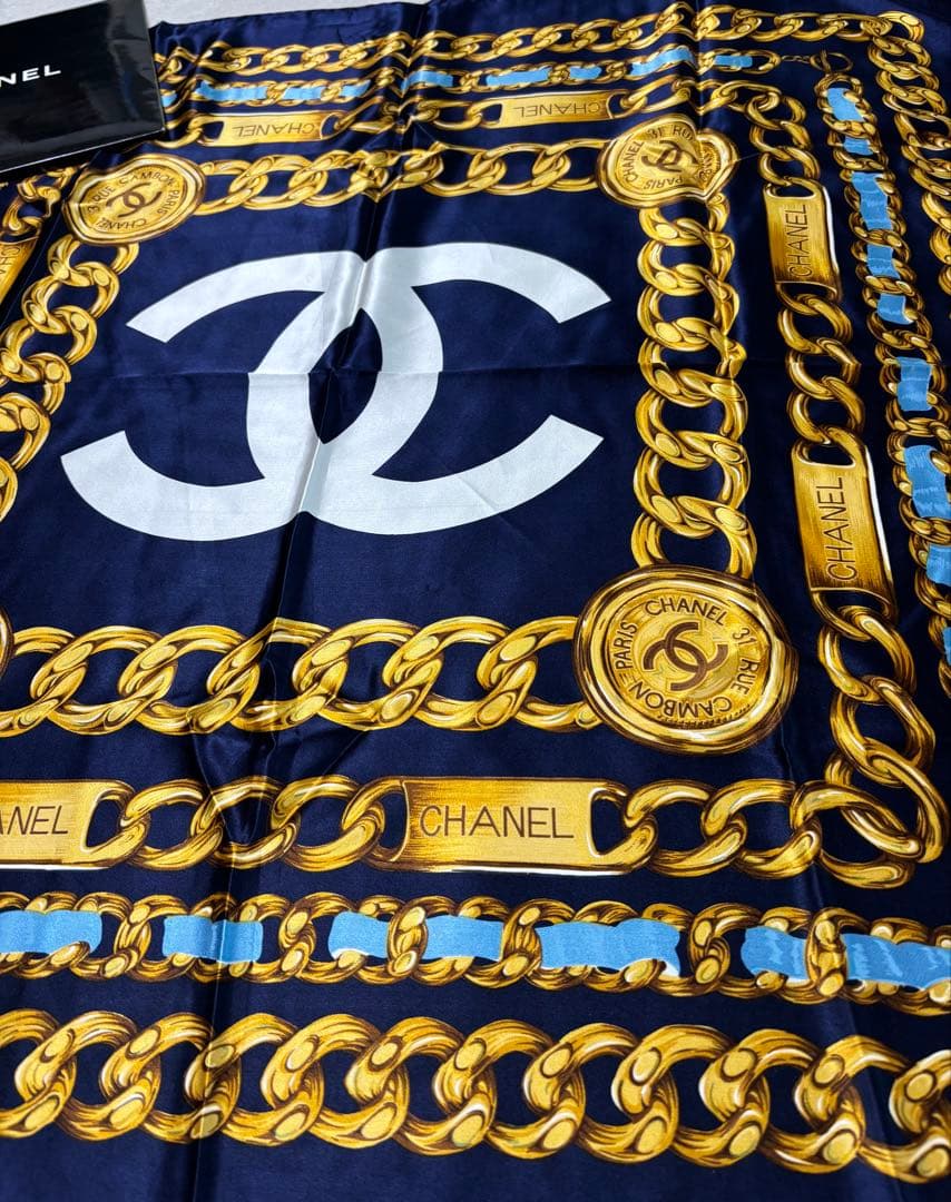 シャネル　CHANEL スカーフ　ココマーク　チェーン