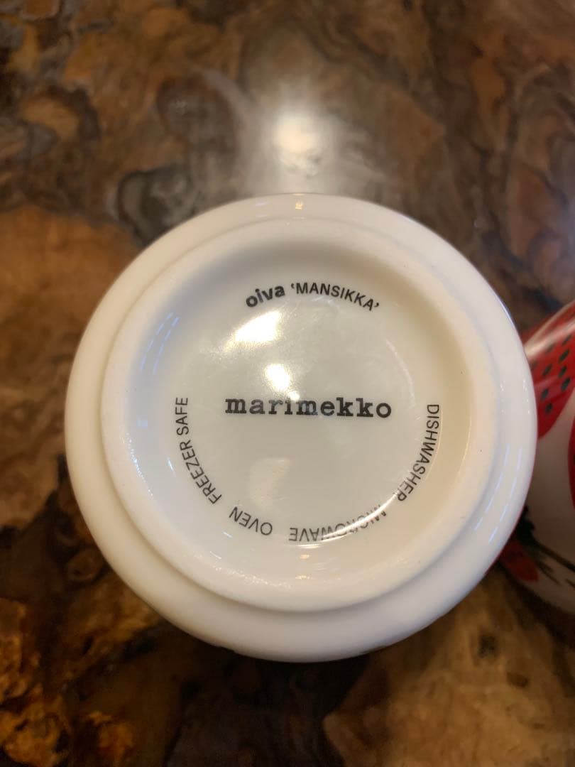 未使用に近い　マリメッコ　マンシッカ　ラテマグ　marimekko いちご　皿
