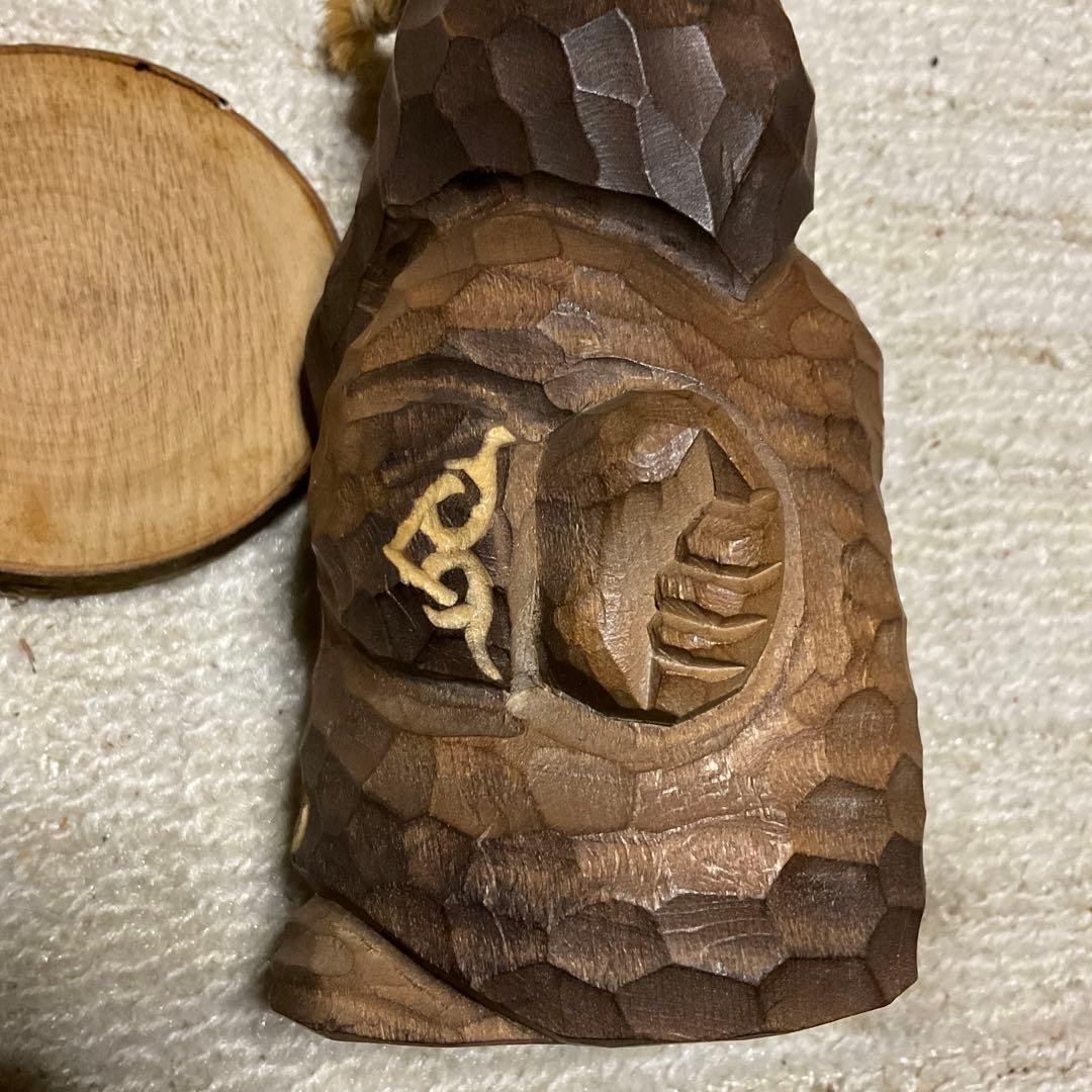 砂澤一雄作品　アイヌエカシ像　木彫り　【砂澤ビッキ氏の実弟】。2000年作品。