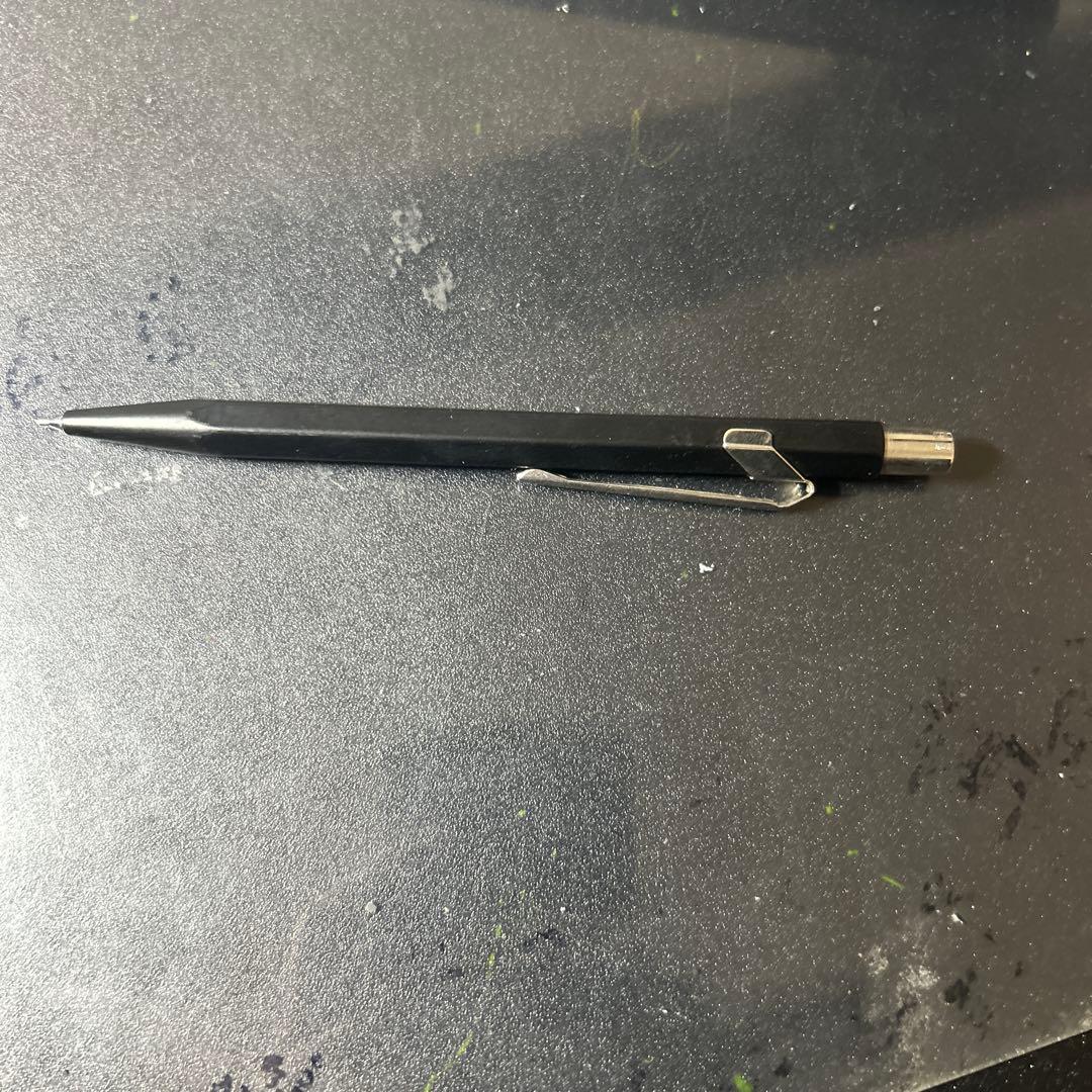 シャーペン詰め合わせセットと筆箱