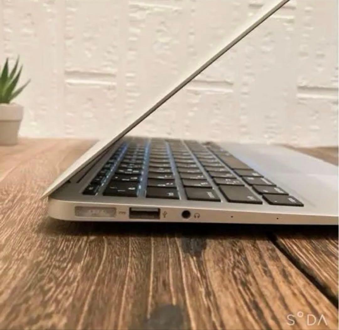 【中古】Apple Macbook Air Intel Core i5