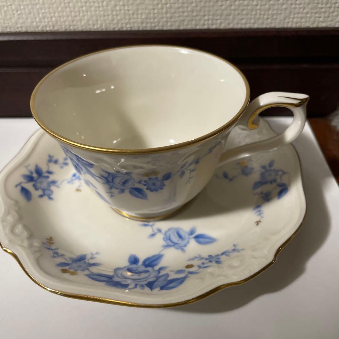 ノリタケ　青い花柄の食器セット