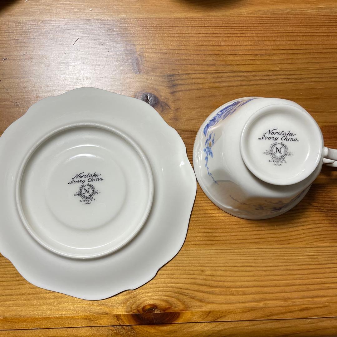 ノリタケ　青い花柄の食器セット
