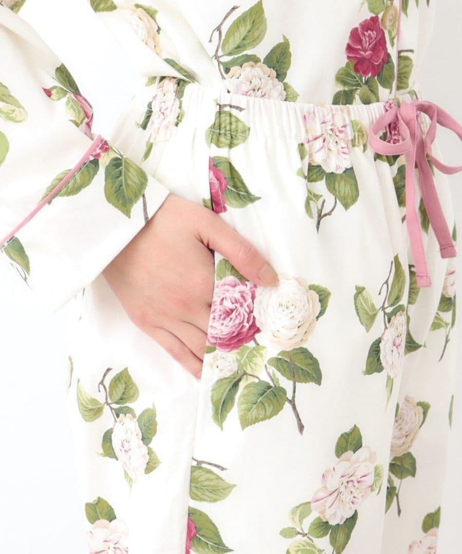✩新品未使用✩Laura Ashley♡フラワープリント パジャマ♡
