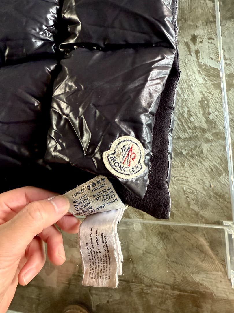 日本未発売 モンクレール ダウン 特大ブランケット Moncler/キャンプ