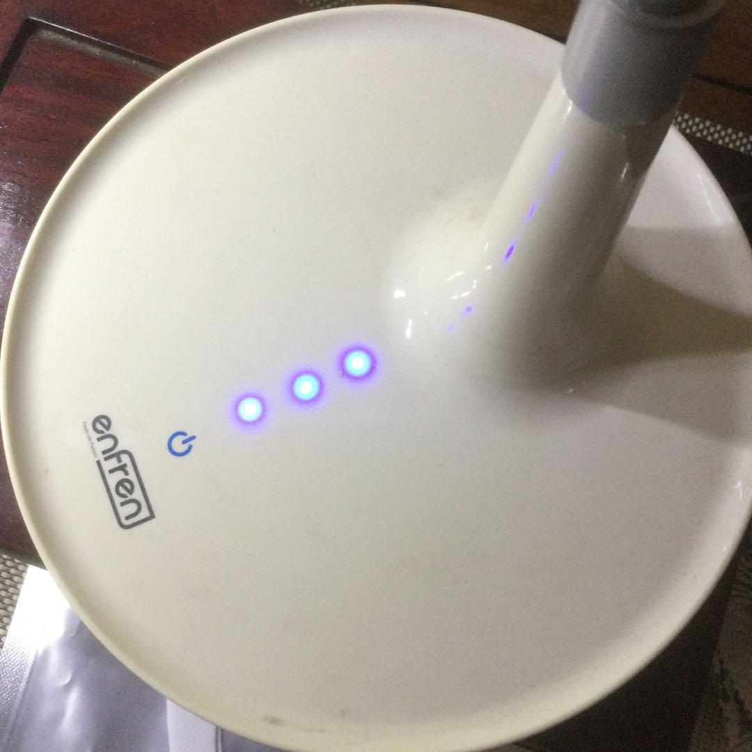 ENFREN、高輝度LEDスタンドルーペ