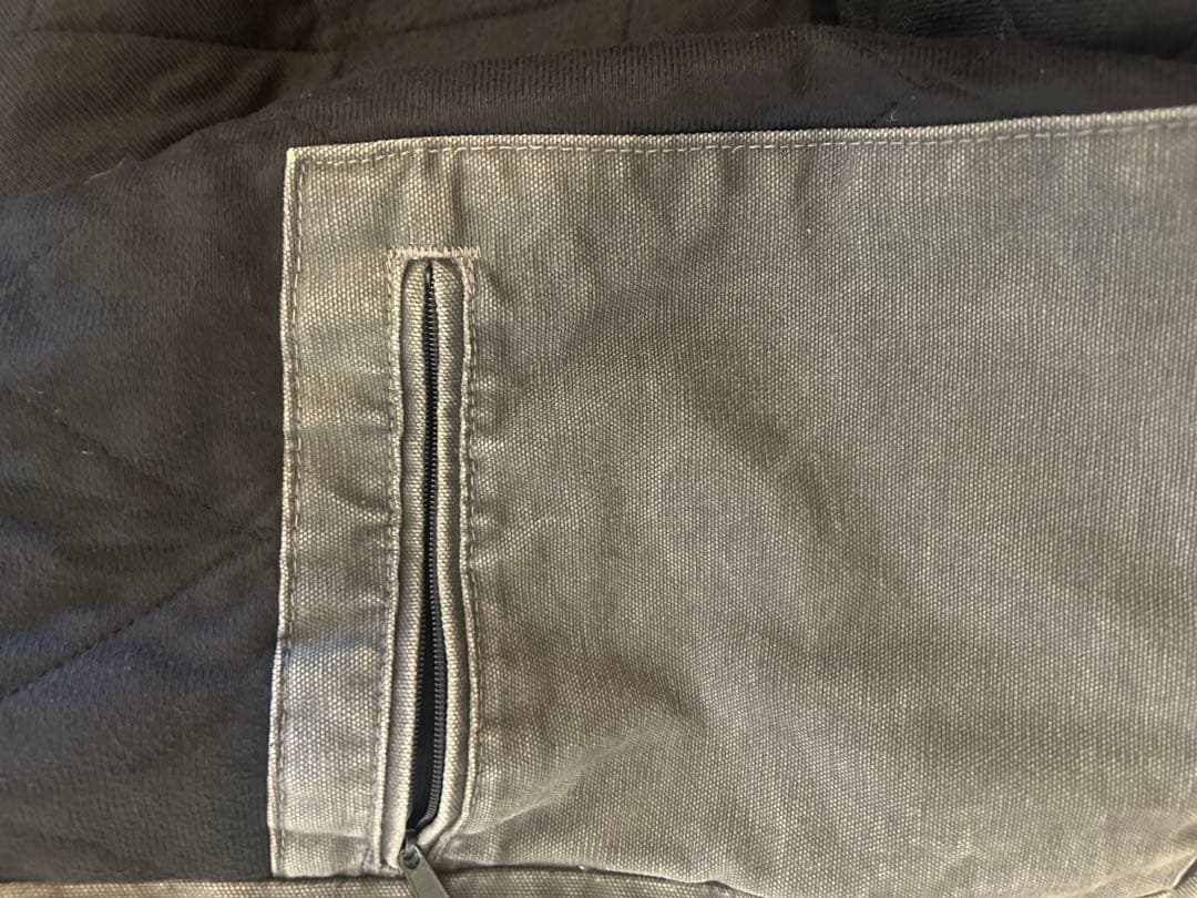 Carhartt グレー アクティブジャケット