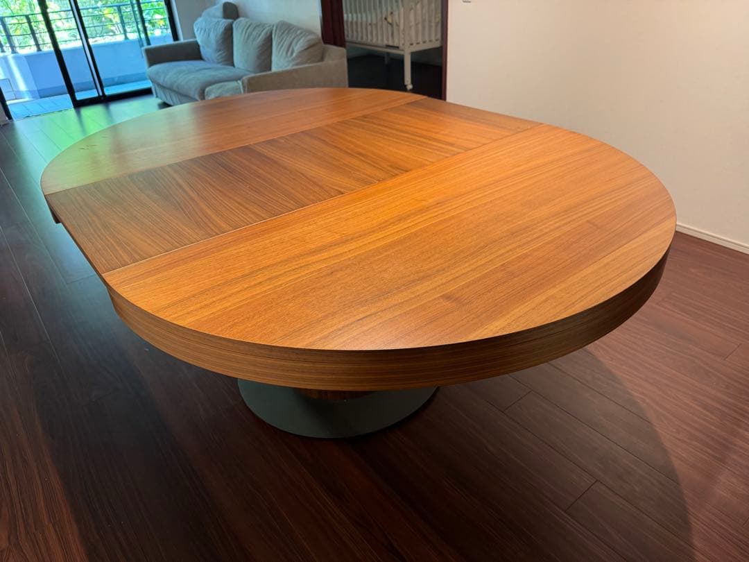 umico　BoConcept⭐︎伸縮可能　ダイニングテーブル