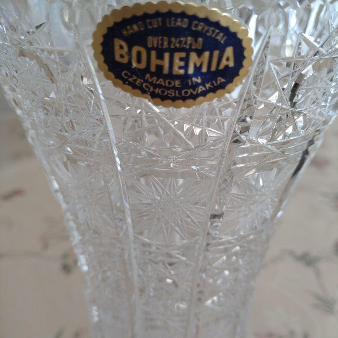 ボヘミア　ハンドカット花瓶