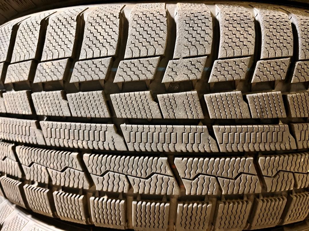 225/60R18 TOYO スタッドレス　4本セット